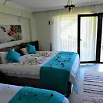 Kabak Misafir Evi Motel Faralya